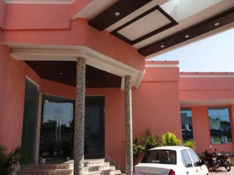 Hardik Resort Orchha Exteriör bild